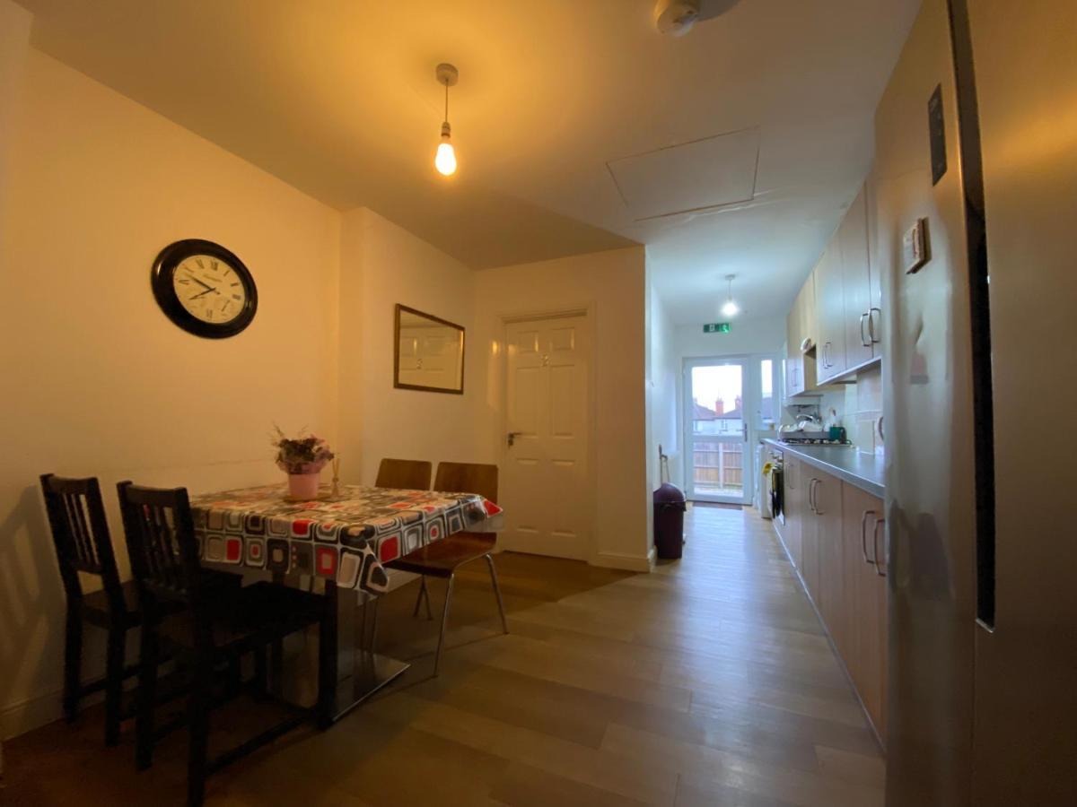 Nice Living Serviced Accommodations 4 코번트리 외부 사진