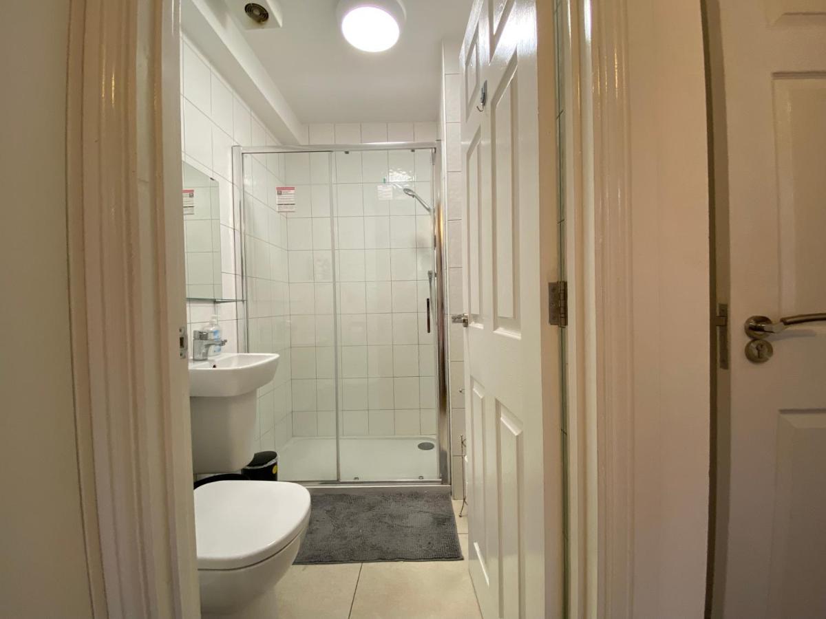Nice Living Serviced Accommodations 4 코번트리 외부 사진
